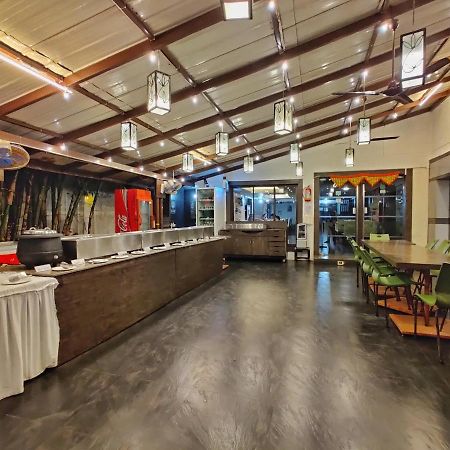 Hotel Ashwin Igatpuri, Pure Veg & Jain Food Εξωτερικό φωτογραφία