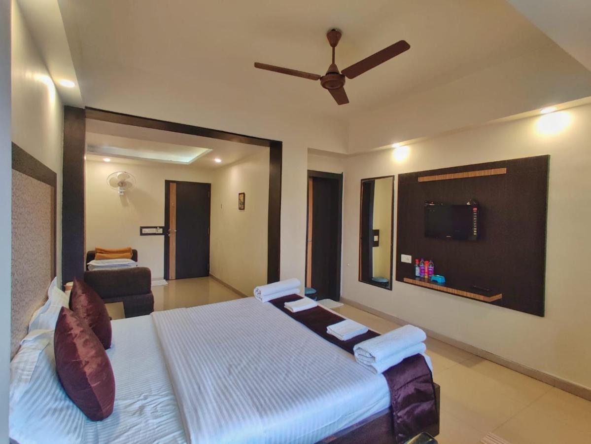 Hotel Ashwin Igatpuri, Pure Veg & Jain Food Εξωτερικό φωτογραφία