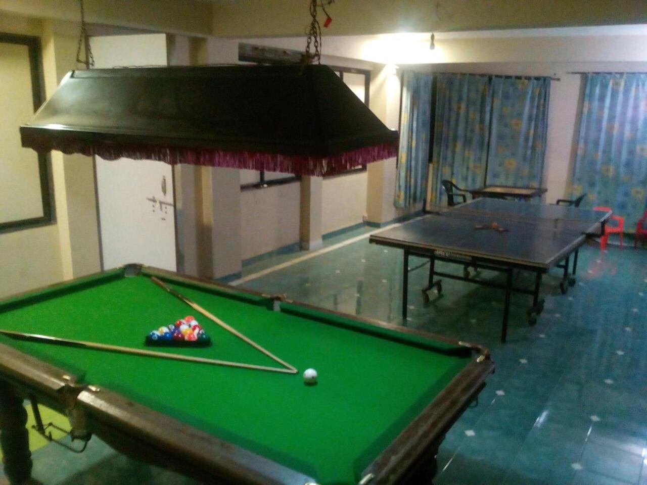 Hotel Ashwin Igatpuri, Pure Veg & Jain Food Εξωτερικό φωτογραφία