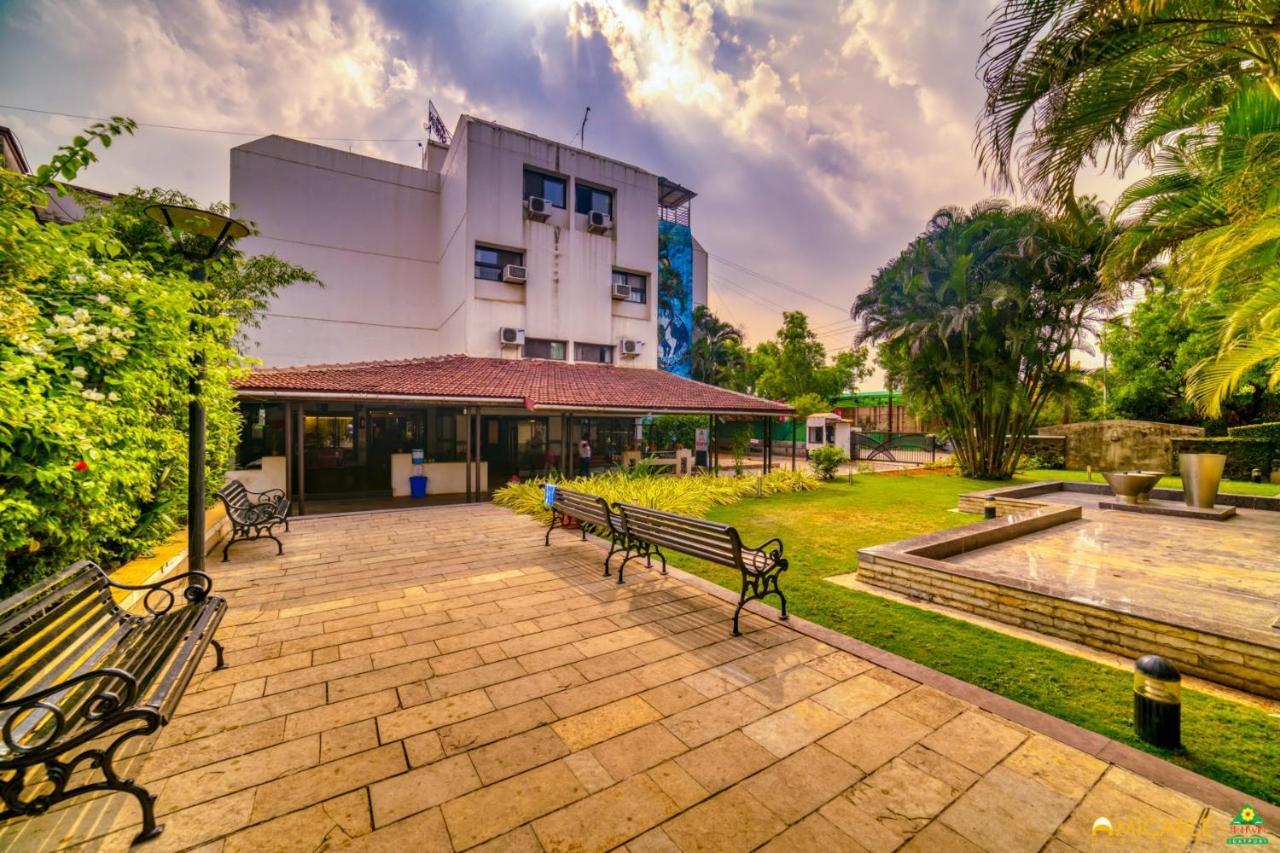 Hotel Ashwin Igatpuri, Pure Veg & Jain Food Εξωτερικό φωτογραφία