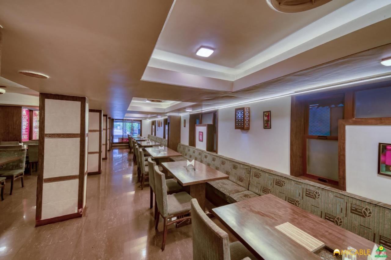 Hotel Ashwin Igatpuri, Pure Veg & Jain Food Εξωτερικό φωτογραφία