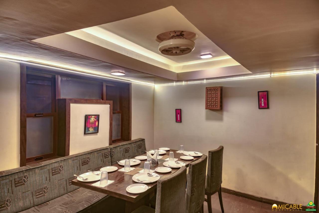 Hotel Ashwin Igatpuri, Pure Veg & Jain Food Εξωτερικό φωτογραφία